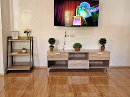 3 Bedrooms 2 Storey House!