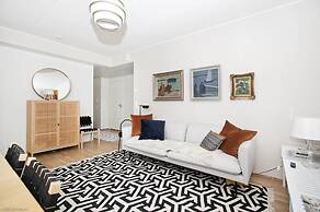 Stylish Nordic 2BR Apartment with Sauna