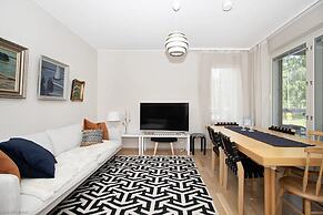 Stylish Nordic 2BR Apartment with Sauna