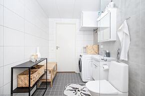 Stylish Nordic 2BR Apartment with Sauna