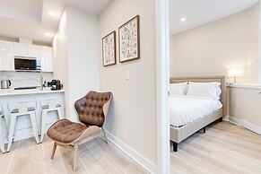 Mont Royal Suites