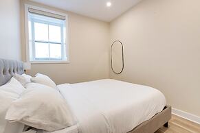 Mont Royal Suites