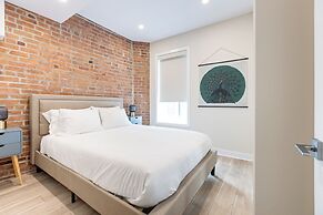 Mont Royal Suites