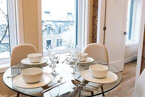 Mont Royal Suites