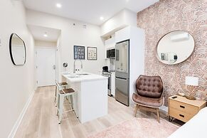 Mont Royal Suites