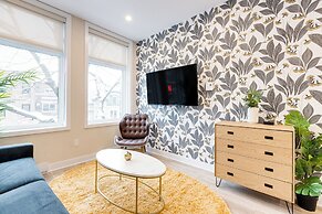 Mont Royal Suites