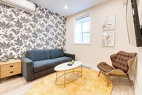 Mont Royal Suites