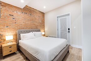 Mont Royal Suites
