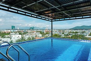 Serene Sea Beach Hotel Danang