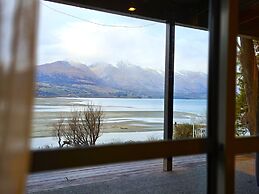 Whare Puwaha