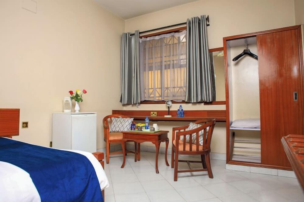 Paris Hotel