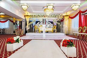 Nur Complex Hotel