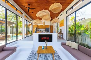 Villa Linaria by Pertama Stay