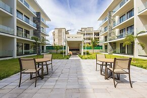 Tropical 2BR Retreat - Terrace, BBQ and Pool