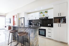 Tropical 2BR Retreat - Terrace, BBQ and Pool