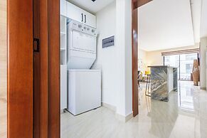 Tropical 2BR Retreat - Terrace, BBQ and Pool