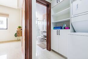 Tropical 2BR Retreat - Terrace, BBQ and Pool