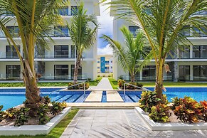 Tropical 2BR Retreat - Terrace, BBQ and Pool
