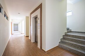 Tropical 2BR Retreat - Terrace, BBQ and Pool