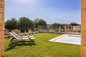 Sandi Villa