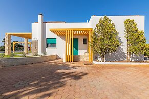 Sandi Villa