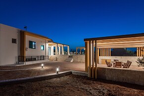 Sandi Villa