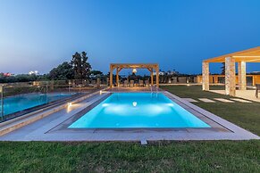 Sandi Villa