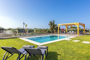 Sandi Villa