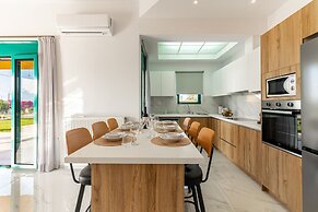 Sandi Villa