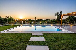 Sandi Villa