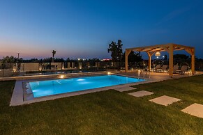 Sandi Villa