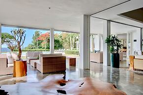 Breathtaking Ocean-view Home w Pool Modern Design