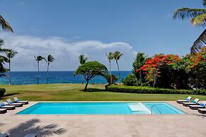 Breathtaking Ocean-view Home w Pool Modern Design