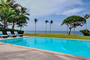 Breathtaking Ocean-view Home w Pool Modern Design