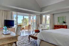 Breathtaking Ocean-view Home w Pool Modern Design