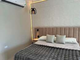 Opulenz DraxHall