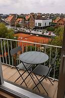 Modern Apartment With Balcony Near City Center