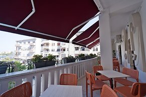 2115 Boutique Hostel