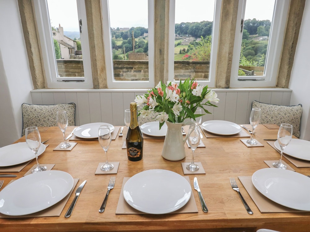 Hill Top Cottage