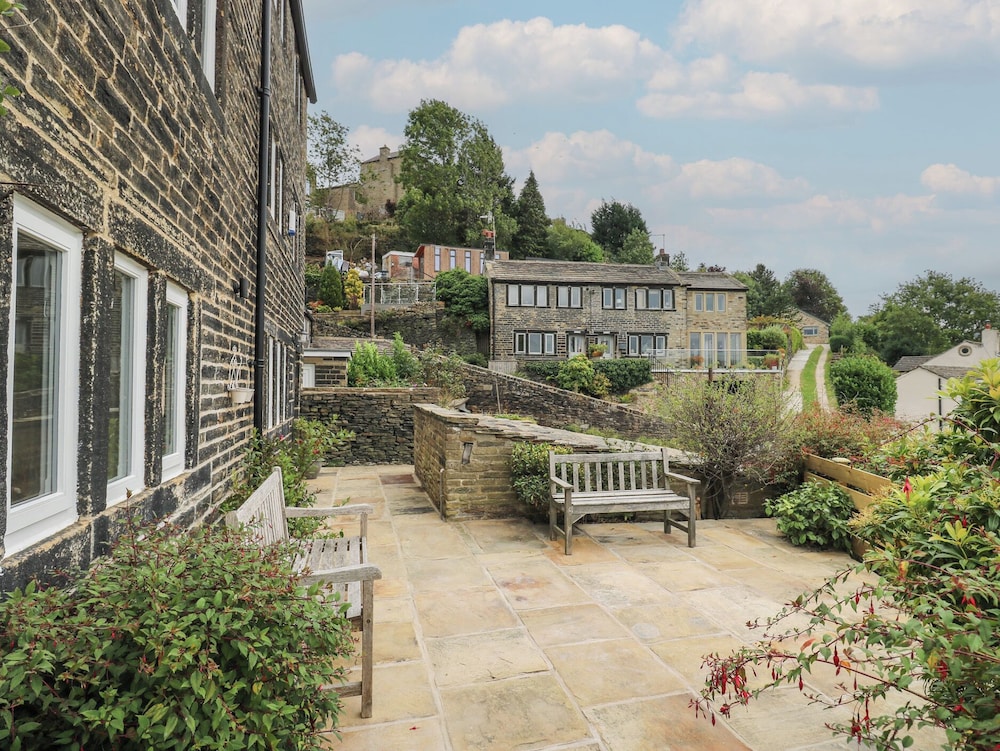 Hill Top Cottage