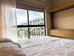 Indigo 7 - Steps from Playa Brujas Beach