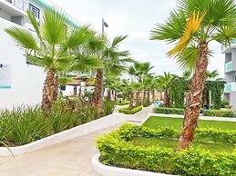 Indigo 7 - Steps from Playa Brujas Beach