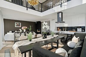 TotalApartments Northern Lights Penthouse