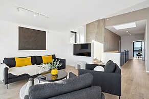 TotalApartments Northern Lights Penthouse