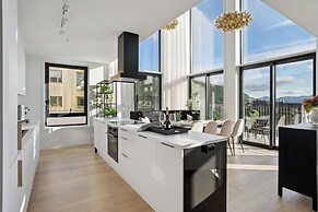 TotalApartments Northern Lights Penthouse