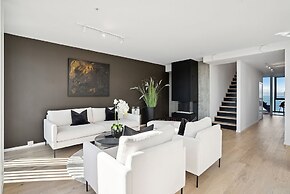 TotalApartments Northern Lights Penthouse