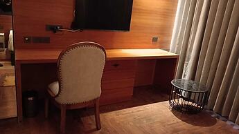 THE TAJ PALACE