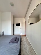 Cozy for 9 Guests Brussels Midi Station