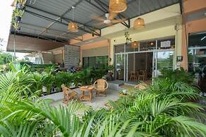 Tibe & Tribe Phangan Hostel