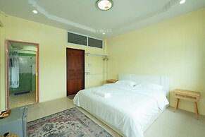 Tibe & Tribe Phangan Hostel
